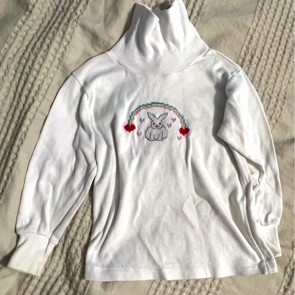 Vintage Hand Embroidered Front and Back Bunny Turtleneck Size 3/4T EUC